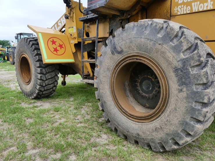 caterpillar-938f-image-6