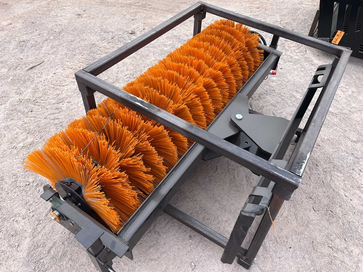 #3114-•-unused-2026-skid-steer-sweeper-image-5