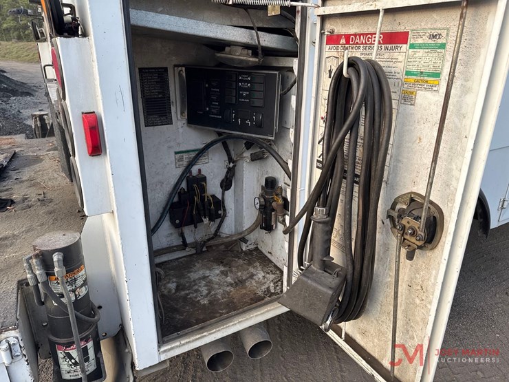 2008-ford-f550-xl-image-18