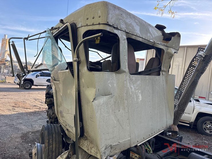 2018-kenworth-t270-image-11