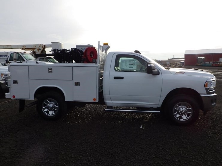 2024-dodge-ram-2500-image-4