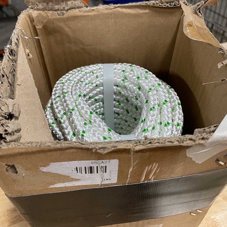 #2557 • New 3/8" Thick, 100' of Double Braided Rope (CW)
