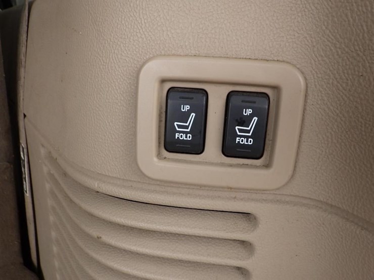 2003-ford-expedition-image-12