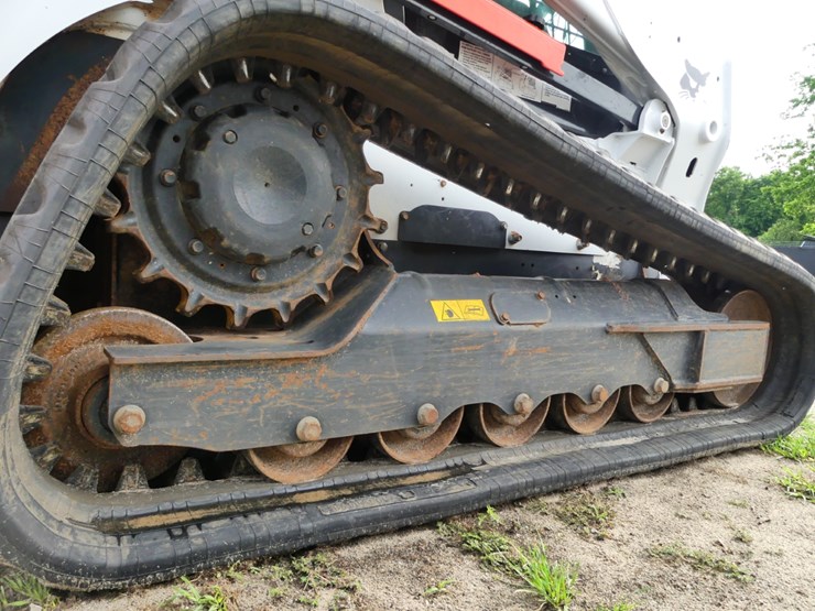2023-bobcat-t770-image-5