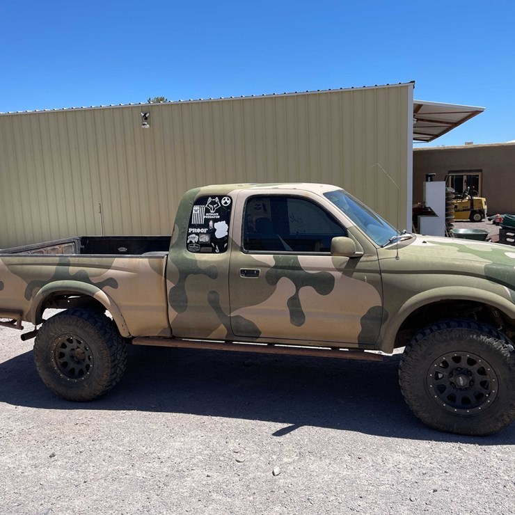 2000 TOYOTA TACOMA