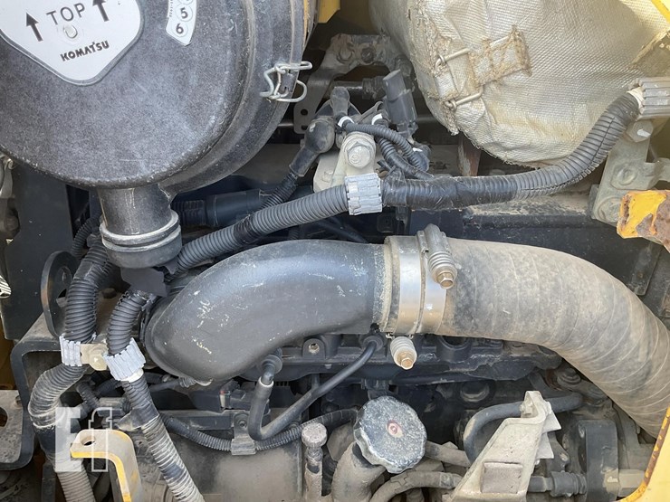 2012-komatsu-d39px-22-image-21