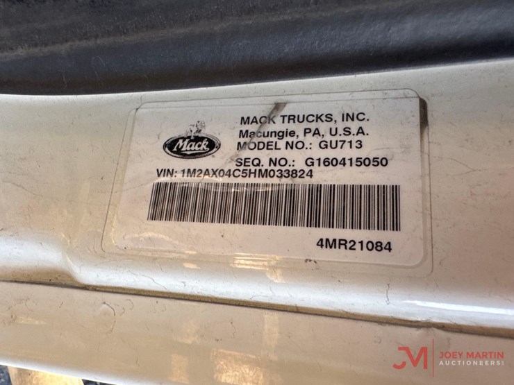 2017-mack-gu713-grantie-tri-axle-dump-truck-image-30