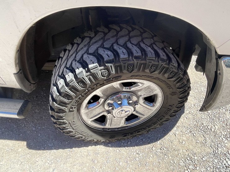 2016-dodge-2500-image-8