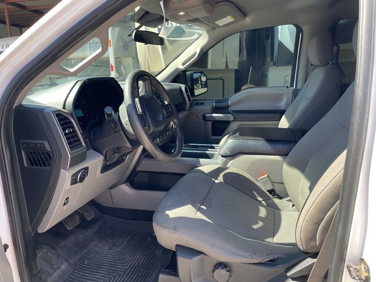 2019-ford-f150-image-44