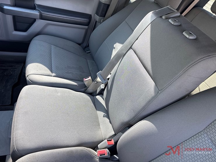 2018-ford-f150-xlt-image-30