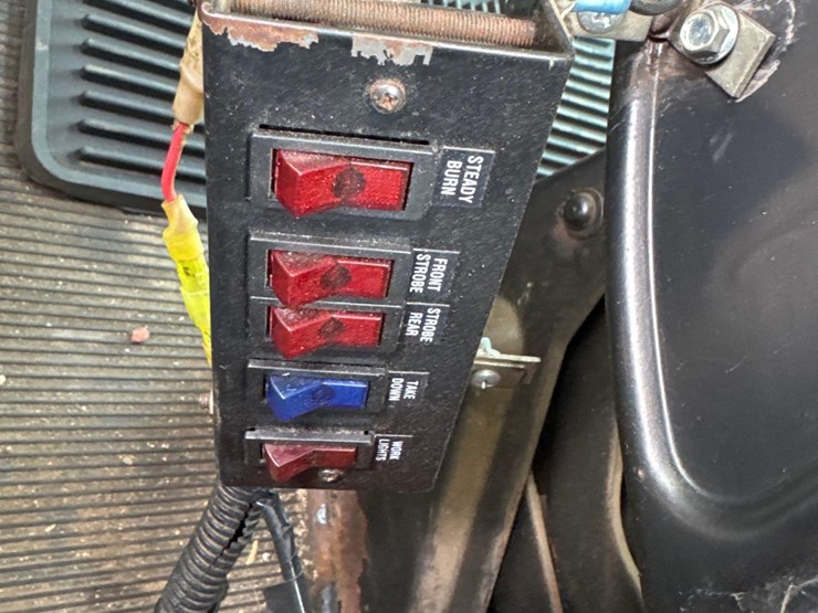 2007-peterbilt-379-image-27