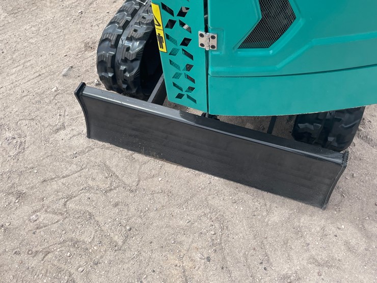 #3005-•-unused-2026-cfg-mini-excavator-image-17