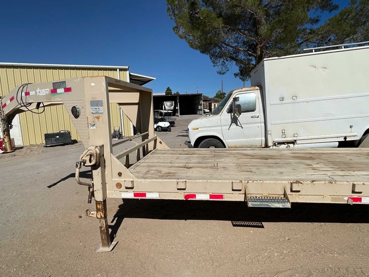 #157-•-2006-gooseneck-trailer-(has-nm-title)-image-11