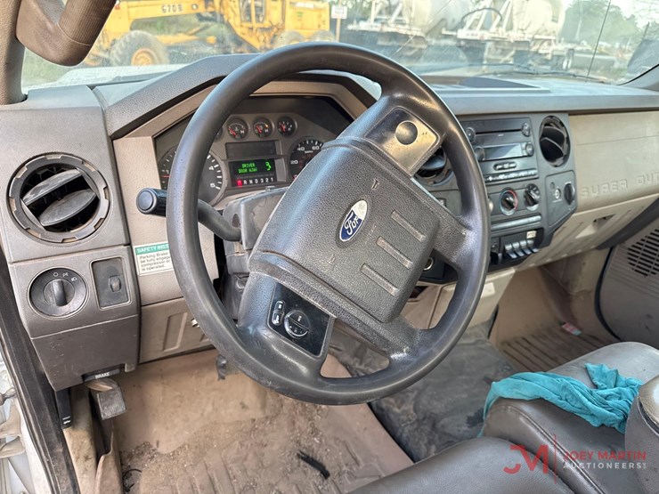 2008-ford-f550-xl-image-28