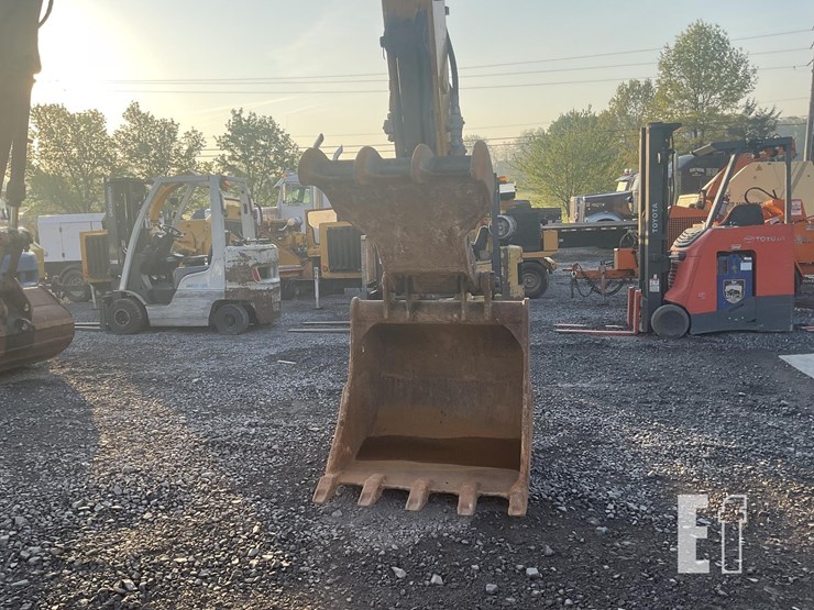 2017-liebherr-r92-lc-image-11