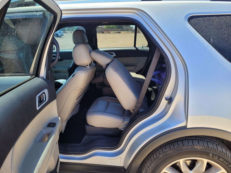 2013-ford-explorer-limited-image-9