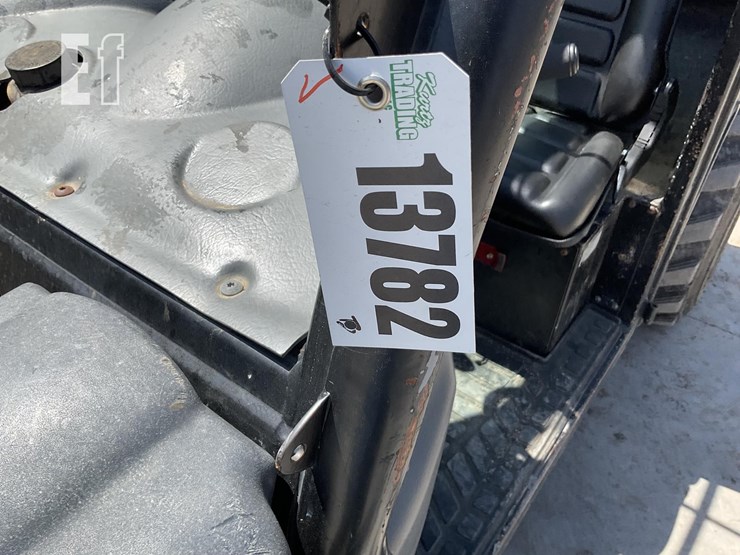 2015-caterpillar-th255c-image-17