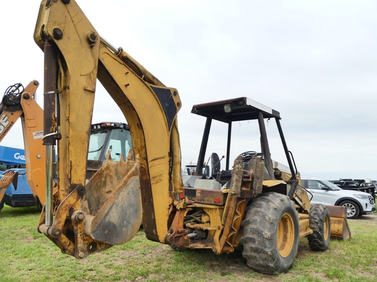 caterpillar-416b-image-3