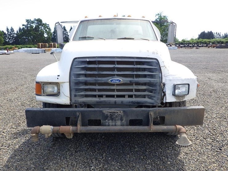 1997-ford-f800-image-2