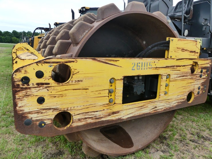 2012-bomag-bw211-image-9