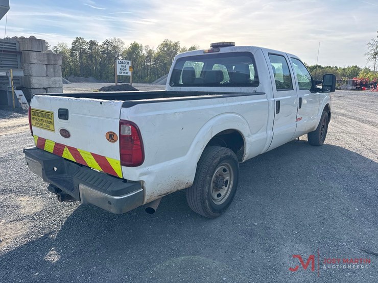 2015-ford-f250-xl-image-3