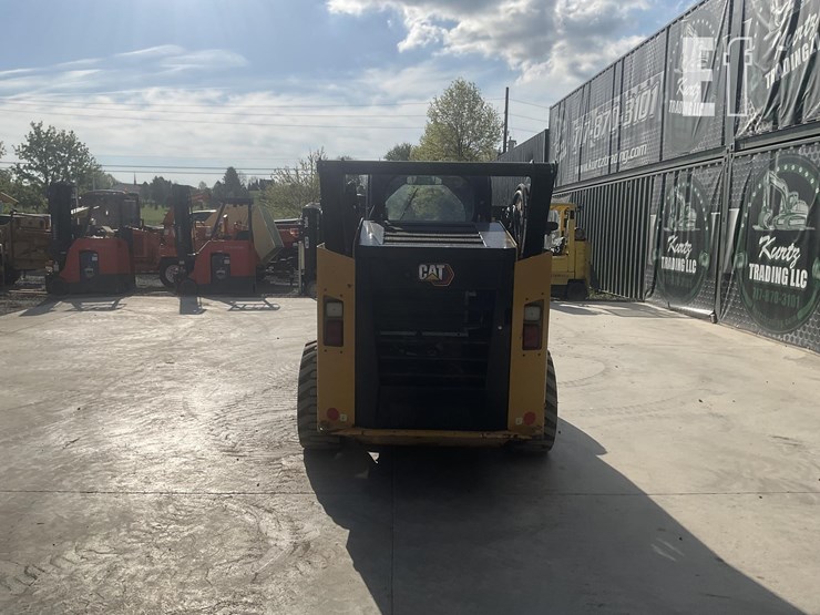 2023-caterpillar-262d3-image-3