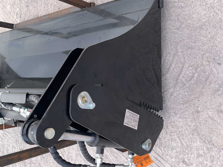 #3110-•-unused-2026-skid-steer-4-in-1-bucket-image-10