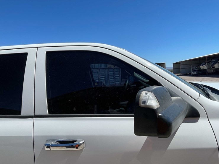 2016-dodge-2500-image-26