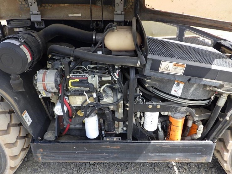 2015-jlg-g5-18a-image-11