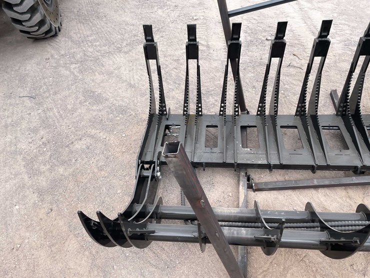 #3119-•-unused-2026-skid-steer-curved-log-grabber-image-10