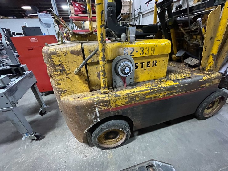 #1486-•-hyster-40-forklift-(g)-image-19