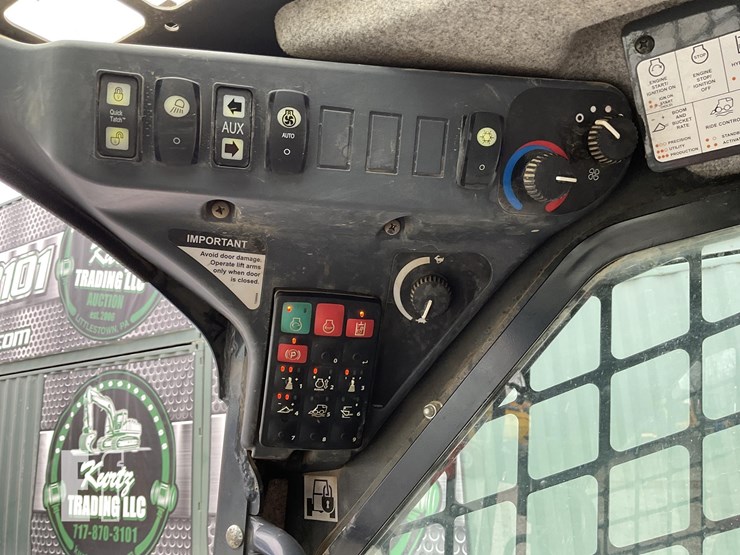 2022-deere-325g-image-15