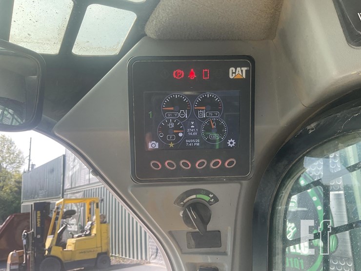 2021-caterpillar-279d3-image-16