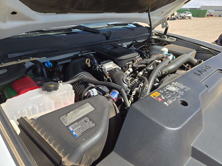 2011-chevrolet-silverado-2500-image-19