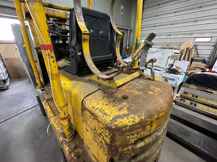 #1486-•-hyster-40-forklift-(g)-image-16