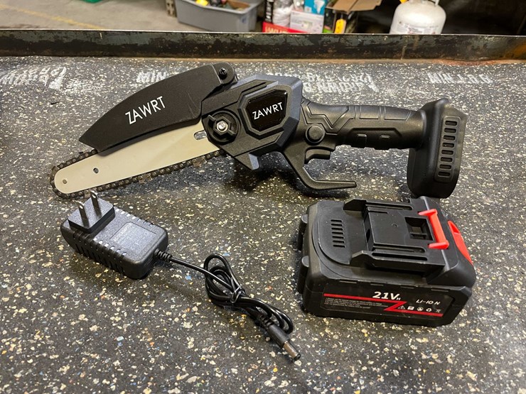#2528-•-21-volt-mini-cordless-chainsaw-kit-in-carrying-case-(pr13)-image-1