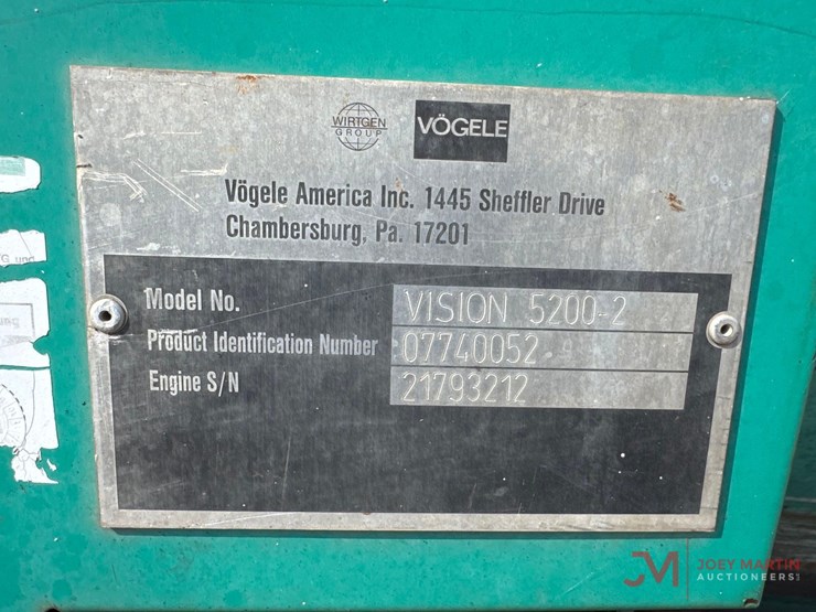 vogele-vision-5200-2-tracked-asphalt-paver-image-37