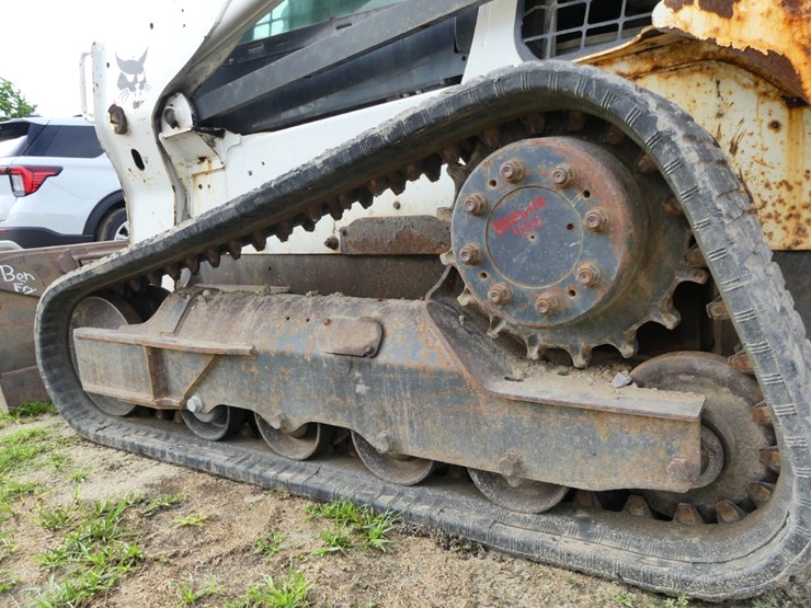 2016-bobcat-t650-image-6
