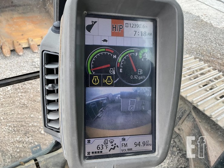 2015-deere-350g-lc-image-17