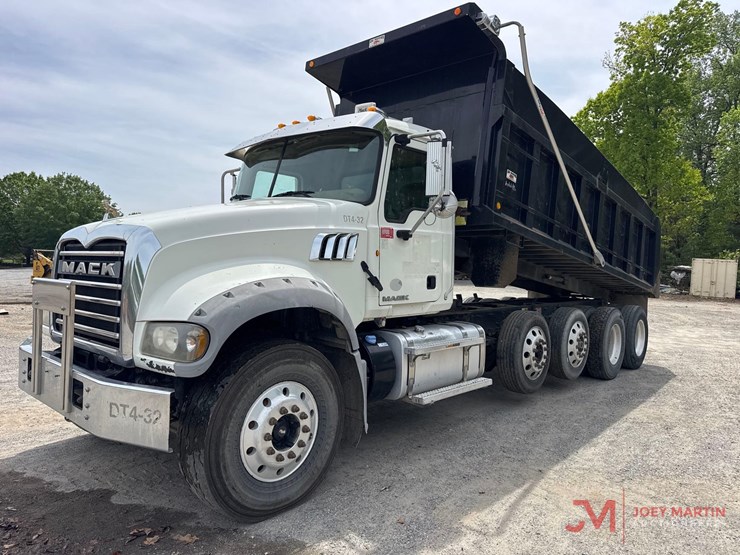 2014-mack-granite-gu713-image-6
