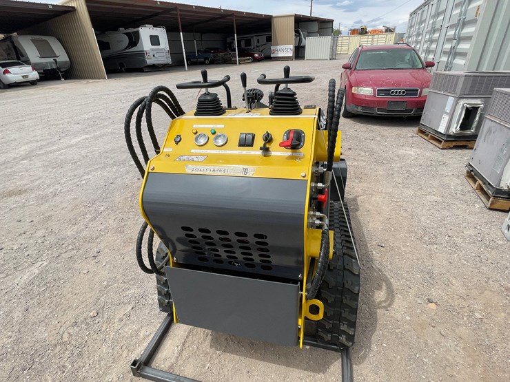 #3055-•-unused-2026-mini-skid-steer-loader-image-5