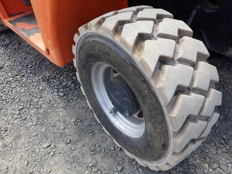 2015-jlg-g5-18a-image-22