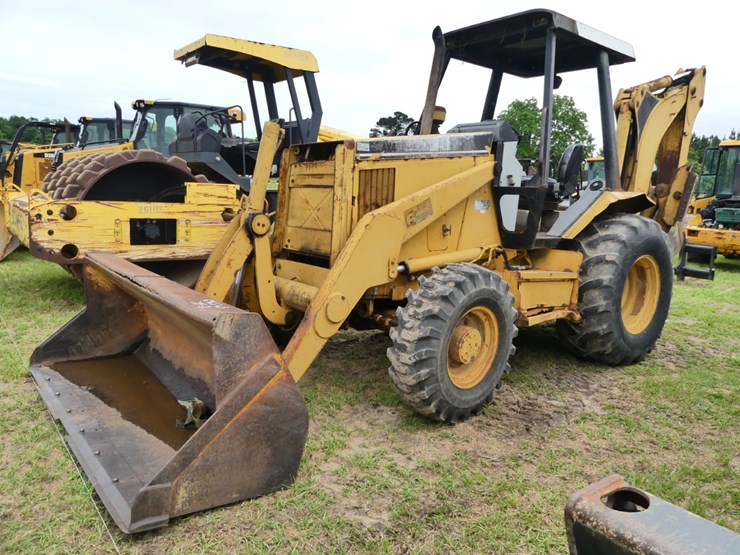 caterpillar-416b-image-1