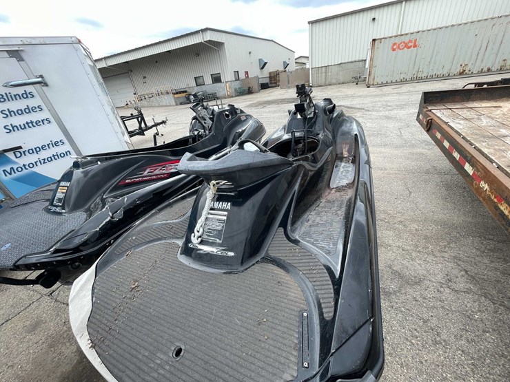 #1490-•-double-pwc-shorelander-trailer-&-waverunners-image-30