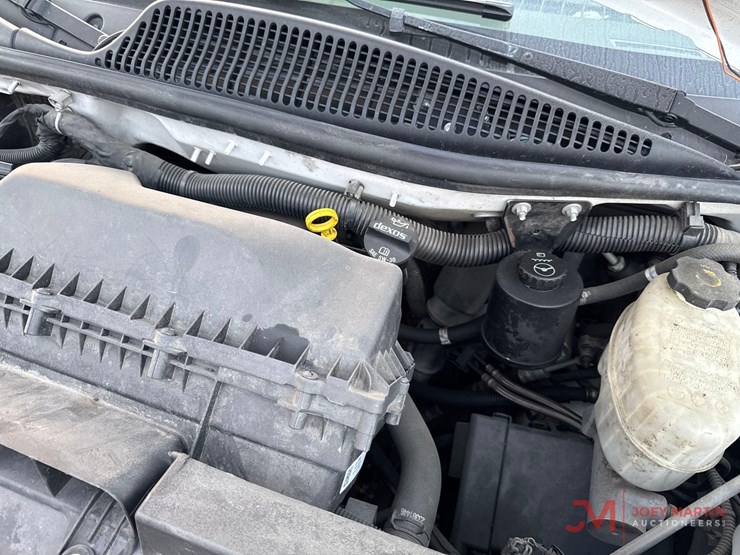 2020-chevrolet-3500-image-11