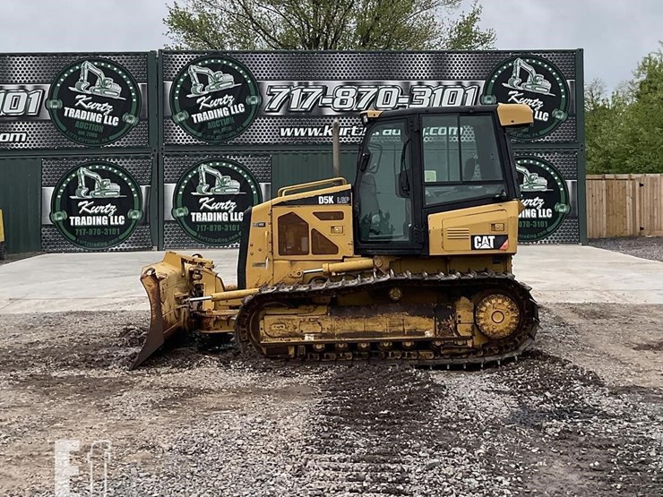 2010-caterpillar-d5k-lgp-image-1