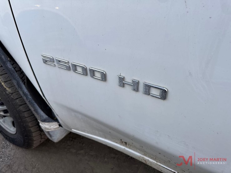 2021-chevrolet-silverado-2500-image-6