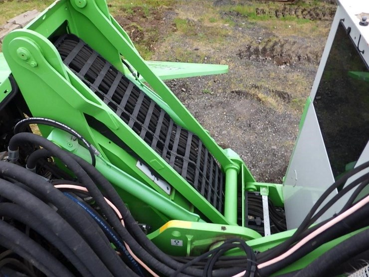 sennebogen-738e-tree-handler-image-36
