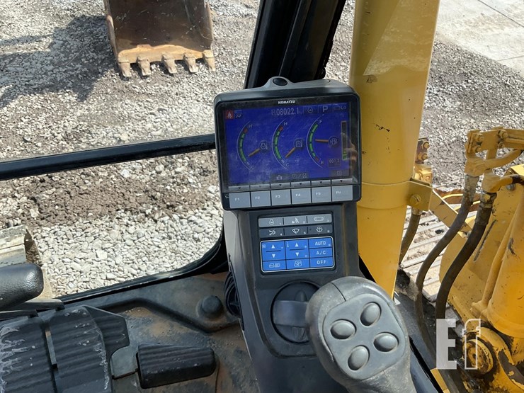 2014-komatsu-pc138us-lc-10-image-15