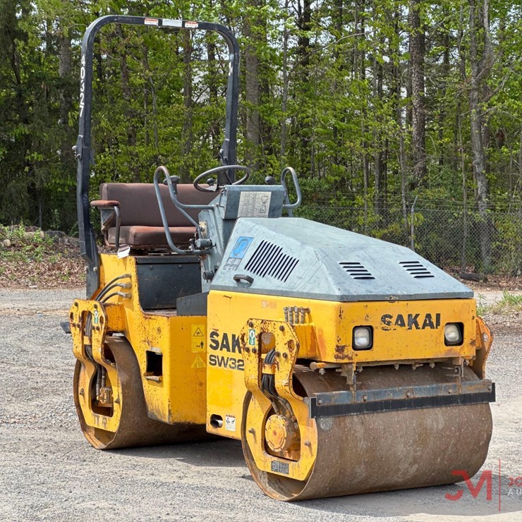 2015 SAKAI SW320-1